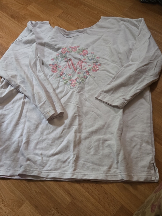 Jaclyn Smith Sweaters - Girls White Long-Sleeve Top with Pink Floral Heart Embroidery